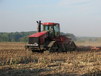 The large tractor approaches