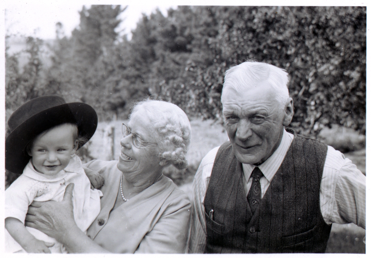 Baby Me (Roger Moffat) with Grandma (Janet Bethia Dewar) and Grandad (William Ernest Moffat)